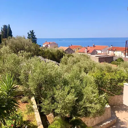 Alojamento de Acomodação e Pequeno-almoço Chamberlain Milna (Hvar)
