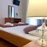 Chamberlain 3* Milna (Hvar)