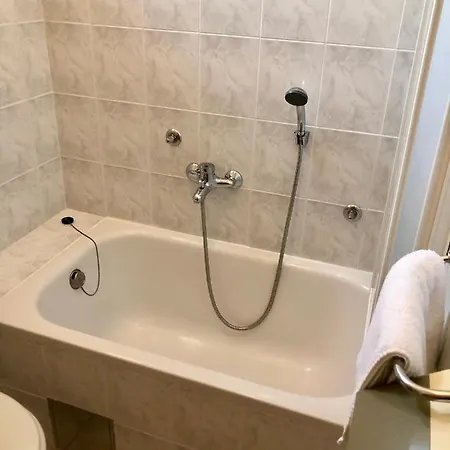 Chamberlain Milna (Hvar)